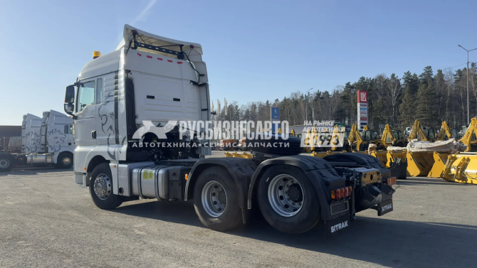 Купить Тягач SITRAK C7H 6x2 ( ZZ4256V363HE1 ) / без АДР и КОМ / Tag (задняя подъем.ось) в компании Русбизнесавто - изображение 5