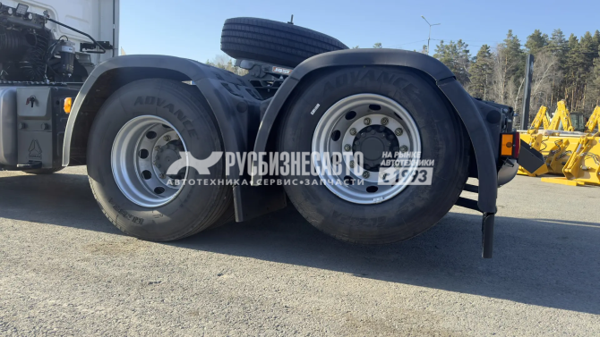 Купить Тягач SITRAK C7H 6x2 ( ZZ4256V363HE1 ) / без АДР и КОМ / Tag (задняя подъем.ось) в компании Русбизнесавто - изображение 6