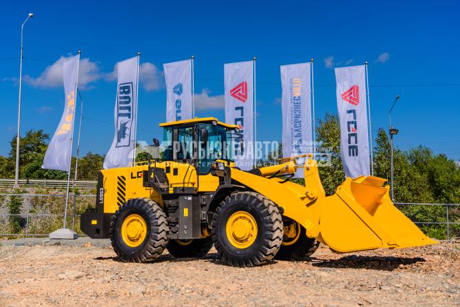 Купить Погрузчик фронтальный LGCE LG953 (ковш 3,0 м стандартный, доп. линия) в компании Русбизнесавто - изображение 0