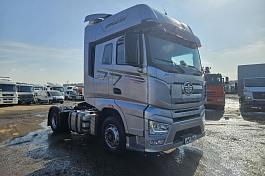 Седельный тягач FAW J7 4x2, б/у (2023 г., 156 406 км.)(0566)