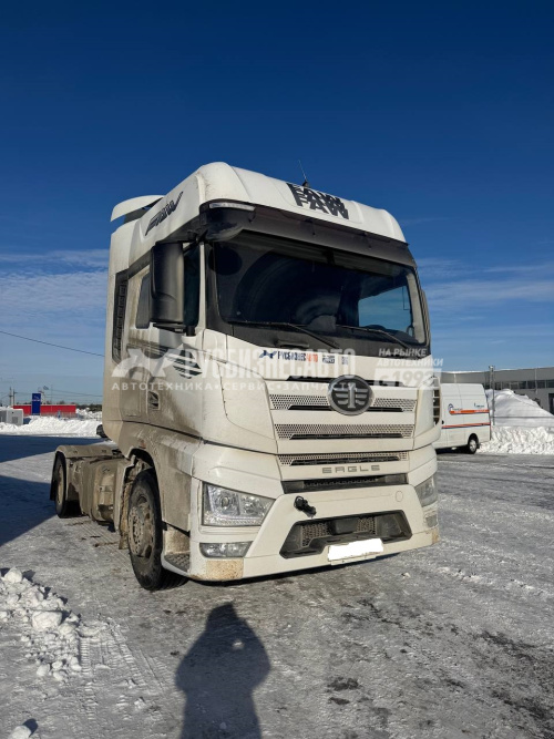Купить Седельный тягач FAW J7 4х2 б/у (2024 г.в. 165 565 км.)(2499) в компании Русбизнесавто - изображение 0