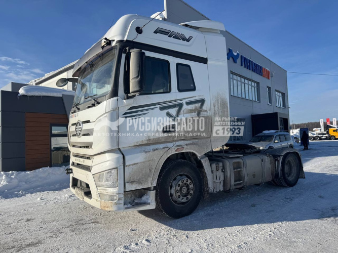 Купить Седельный тягач FAW J7 4х2 б/у (2024 г.в. 165 565 км.)(2499) в компании Русбизнесавто - изображение 1
